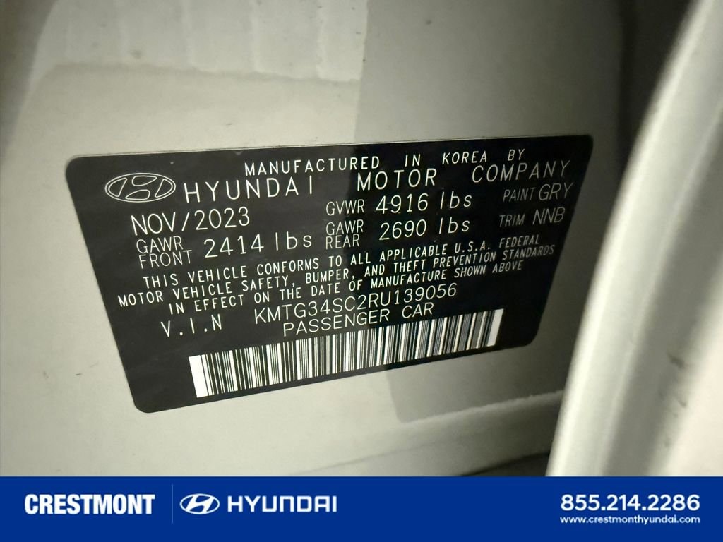 2024 GENESIS G70 Standard - Photo 38