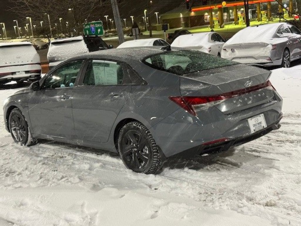 Used 2022 Hyundai Elantra SEL Sedan