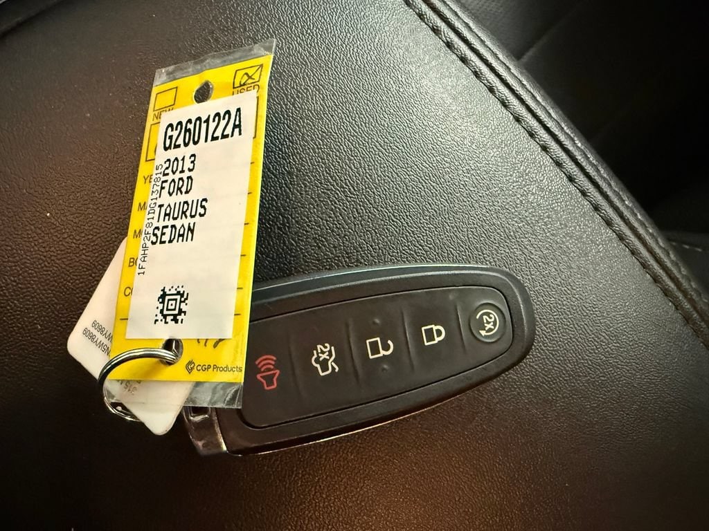 2013 Ford Taurus Limited - Photo 41