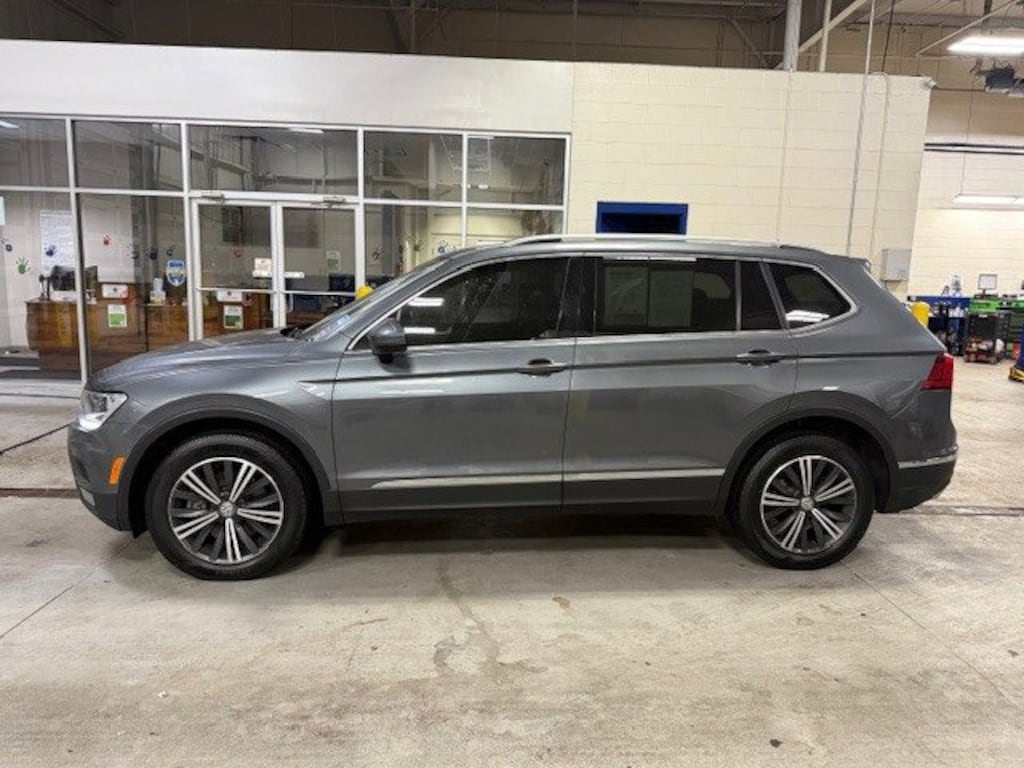 Used 2018 Volkswagen Tiguan 2.0T SEL 4MOTION SUV