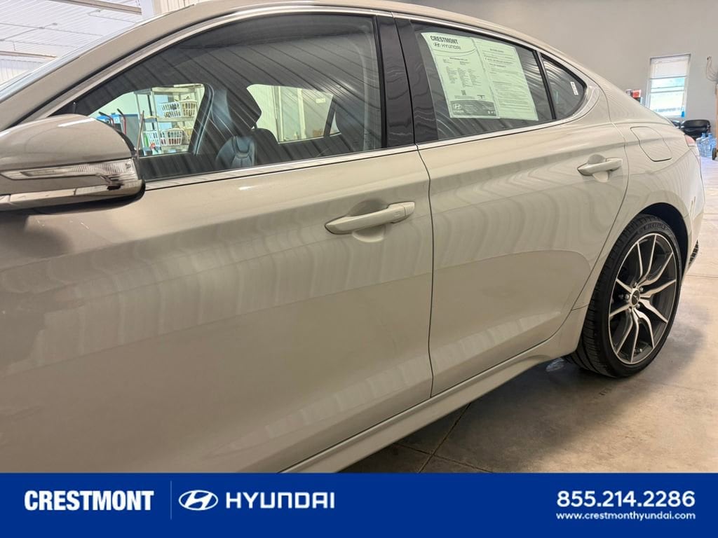 2024 GENESIS G70 Standard - Photo 8