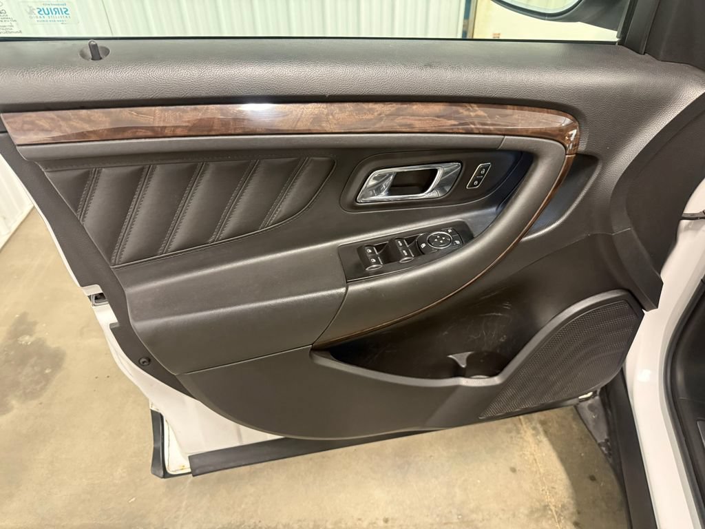 2013 Ford Taurus Limited - Photo 23