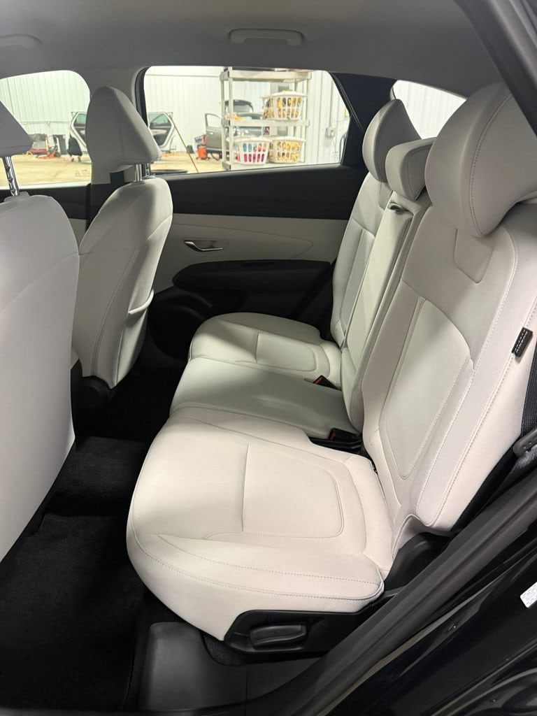 2025 Hyundai Tucson SE - Photo 17