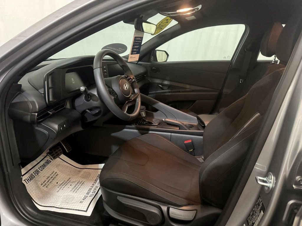 2025 Hyundai Elantra SEL - Photo 23