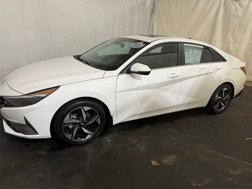 Certified 2023 Hyundai Elantra HEV Limited Sedan