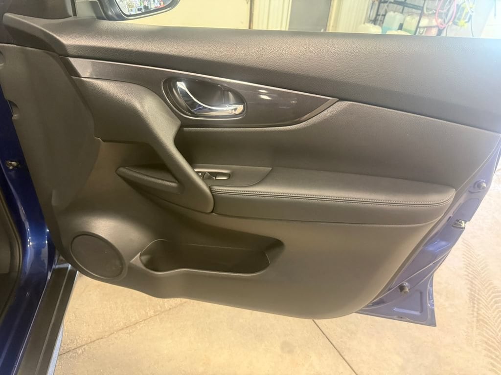2020 Nissan Rogue SV - Photo 29