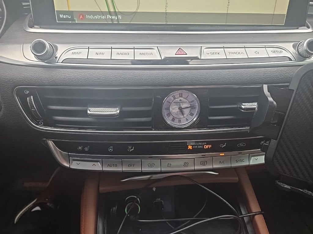 2020 Kia K900 Luxury - Photo 8
