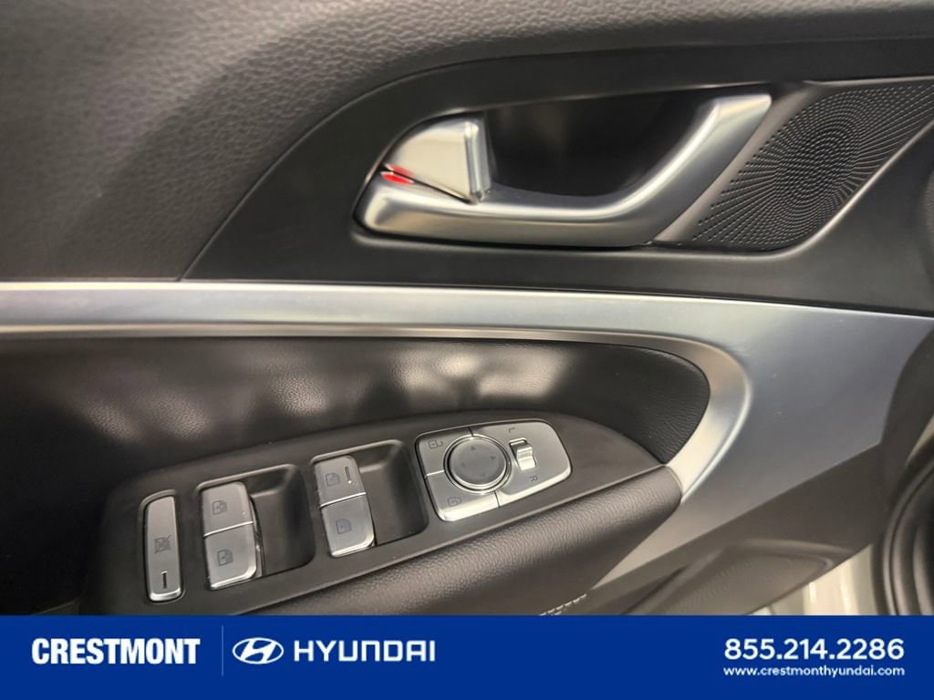 2024 GENESIS G70 Standard - Photo 19