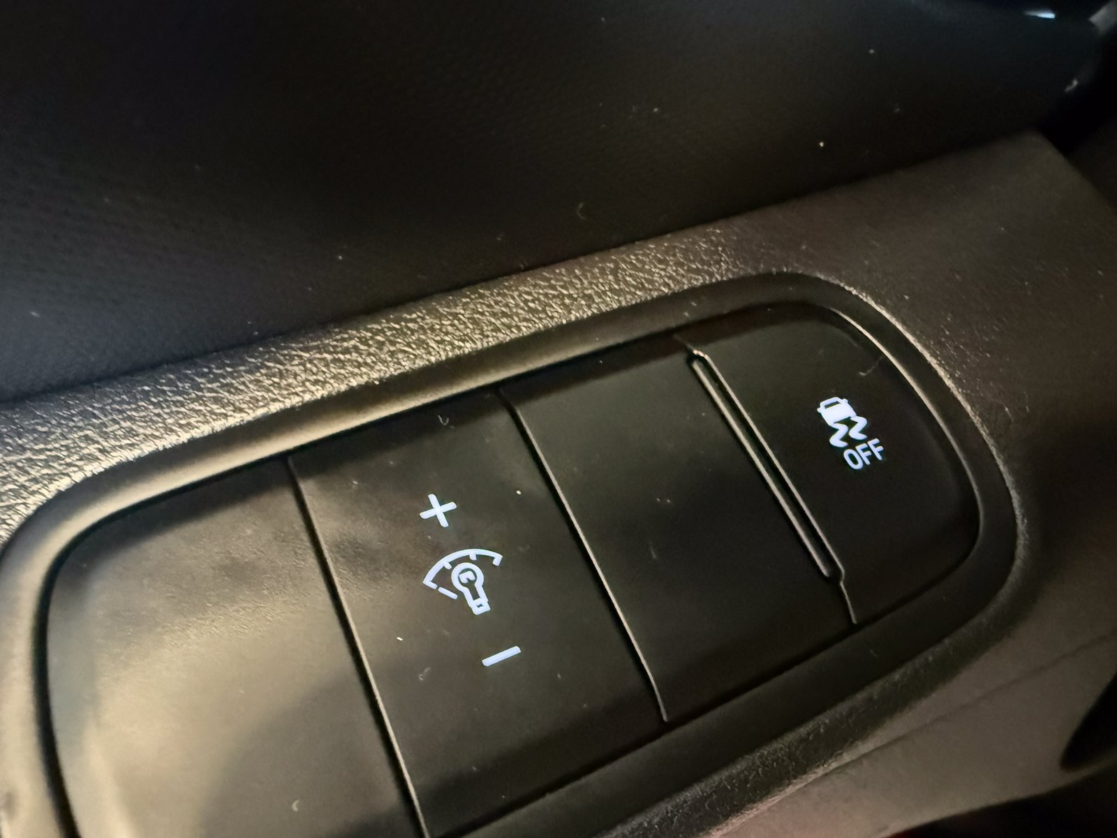 2023 Hyundai Venue SEL - Photo 38