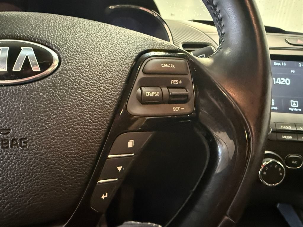 2017 Kia Forte S - Photo 27