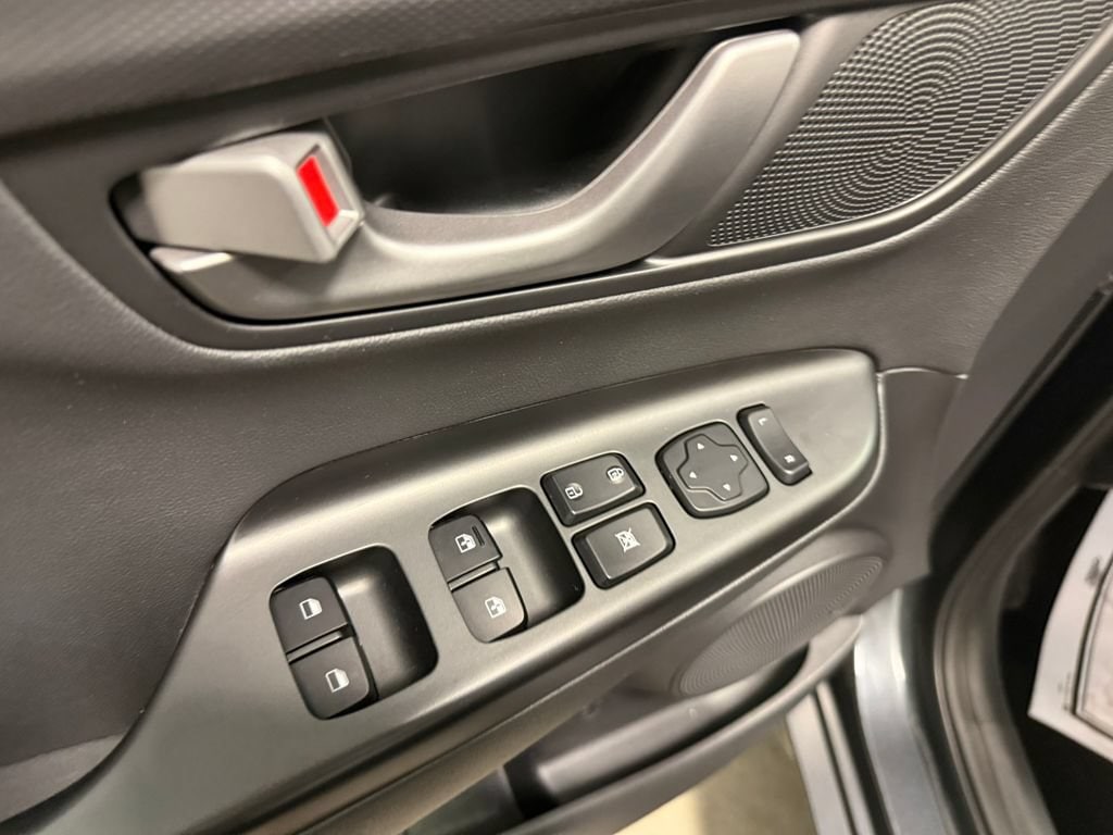 2021 Hyundai Kona Ultimate - Photo 24