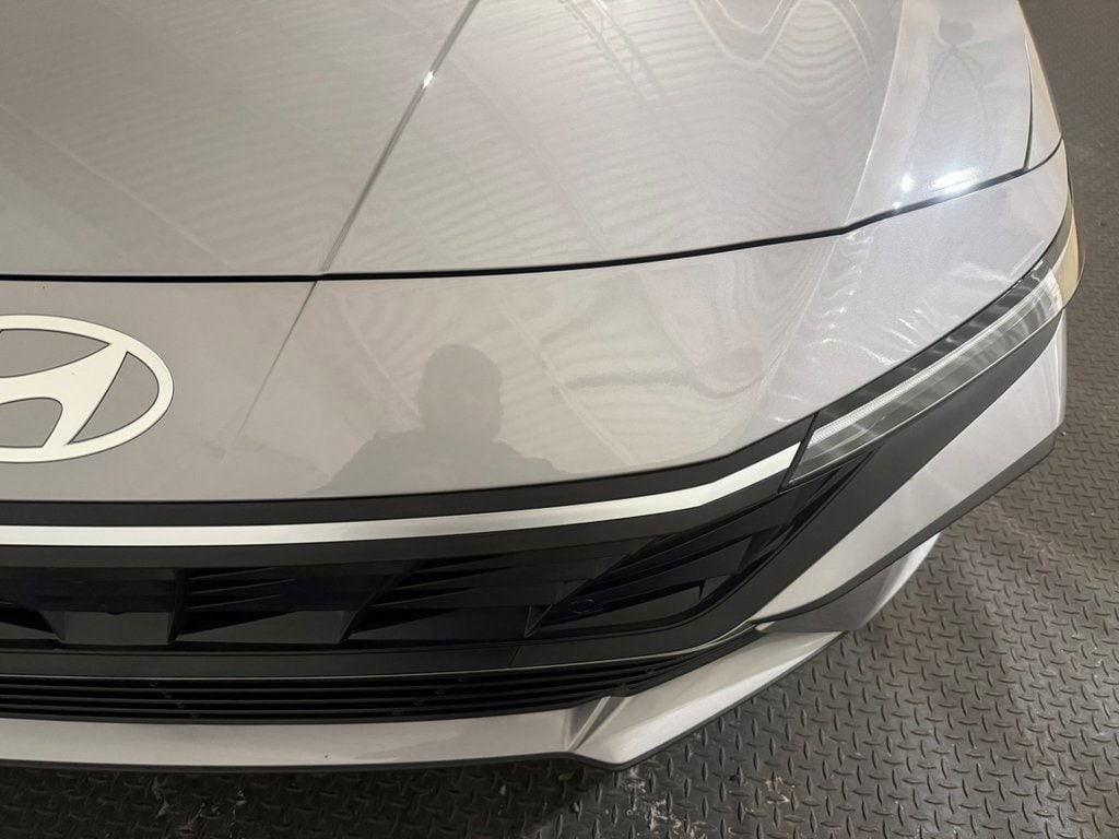 2025 Hyundai Elantra SEL - Photo 8