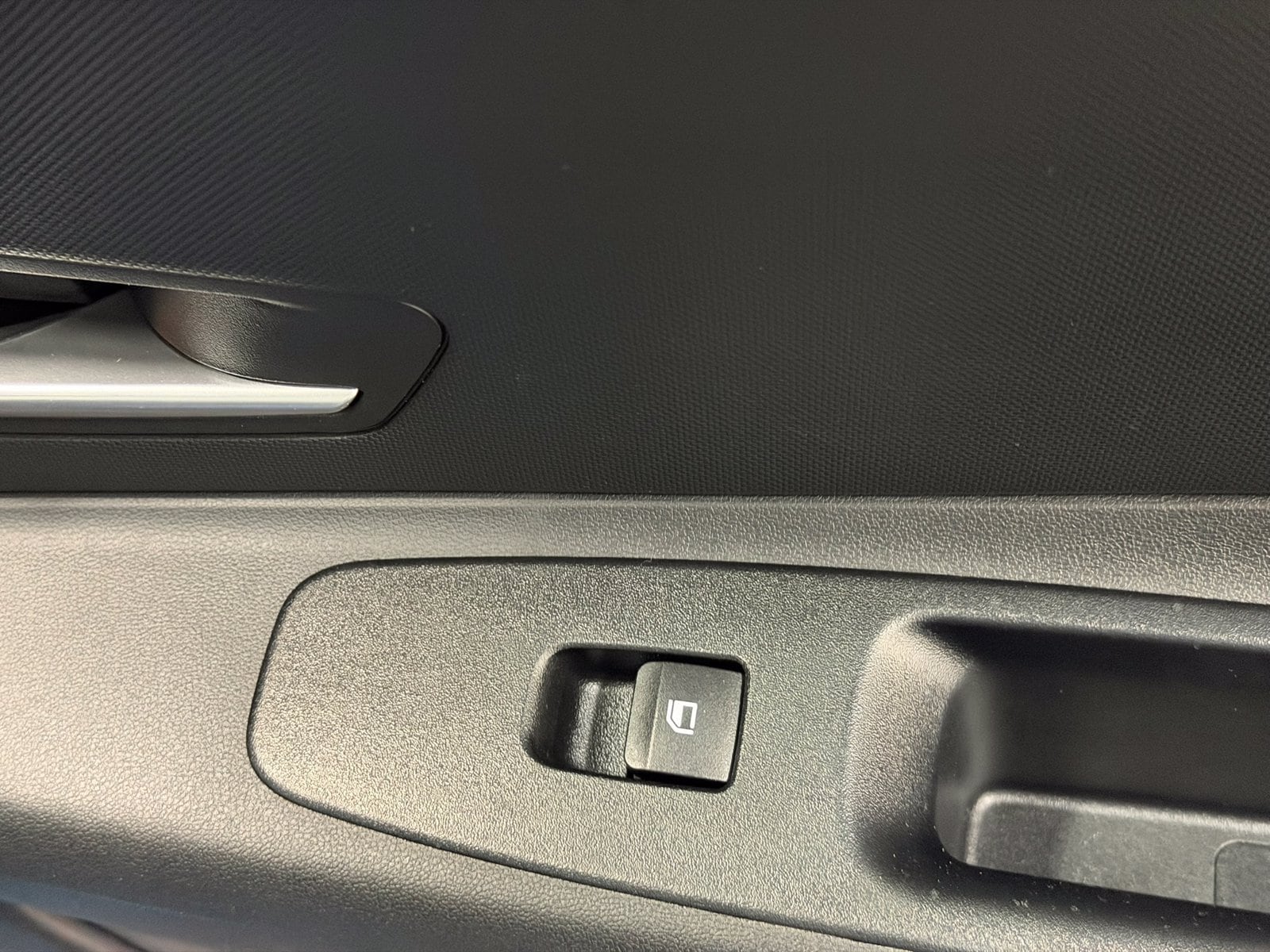 2024 Hyundai Elantra SE - Photo 33