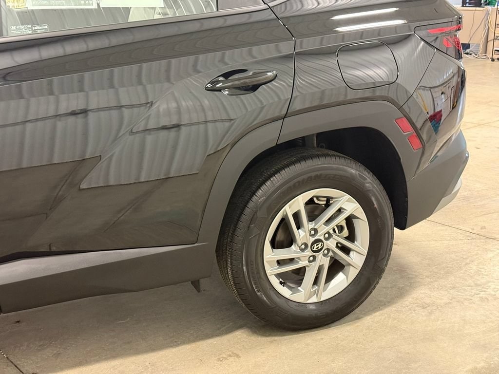 2025 Hyundai Tucson SE - Photo 8