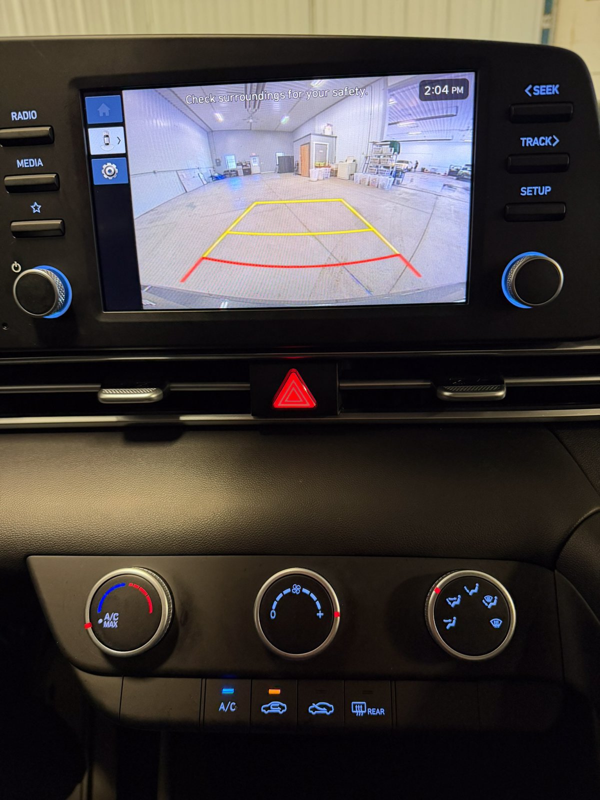2024 Hyundai Elantra SE - Photo 41