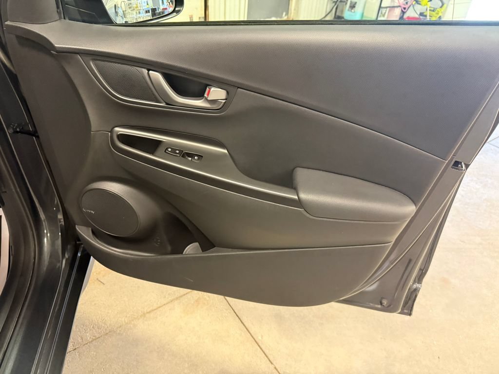 2021 Hyundai Kona Ultimate - Photo 32