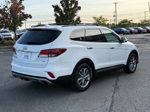 2017 Hyundai Santa Fe SE photo 4