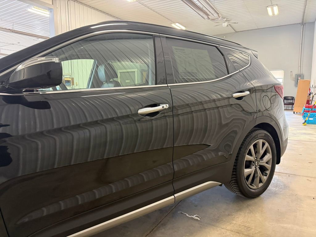 2017 Hyundai Santa Fe Sport 2.0T - Photo 9