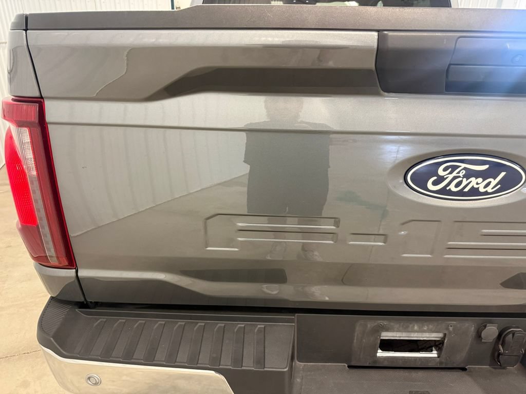 2025 Ford F-150 XLT - Photo 18