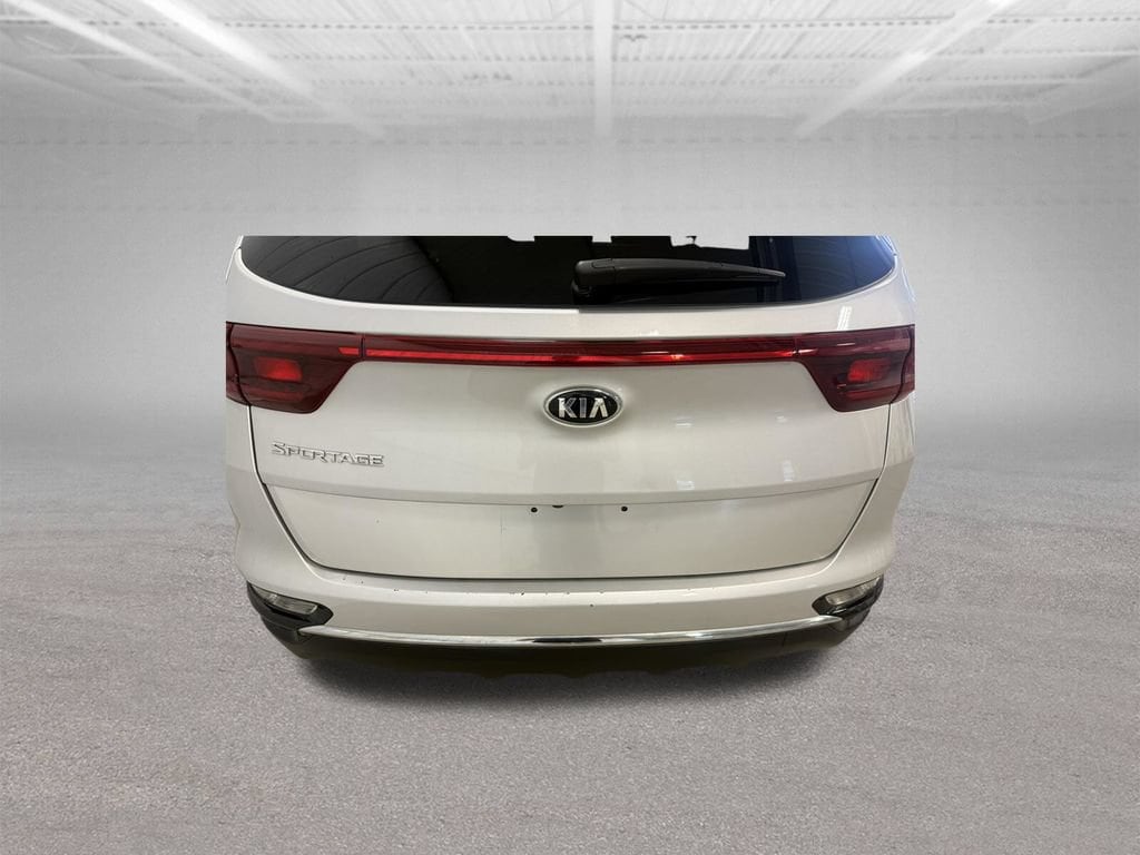 2022 Kia Sportage LX - Photo 19