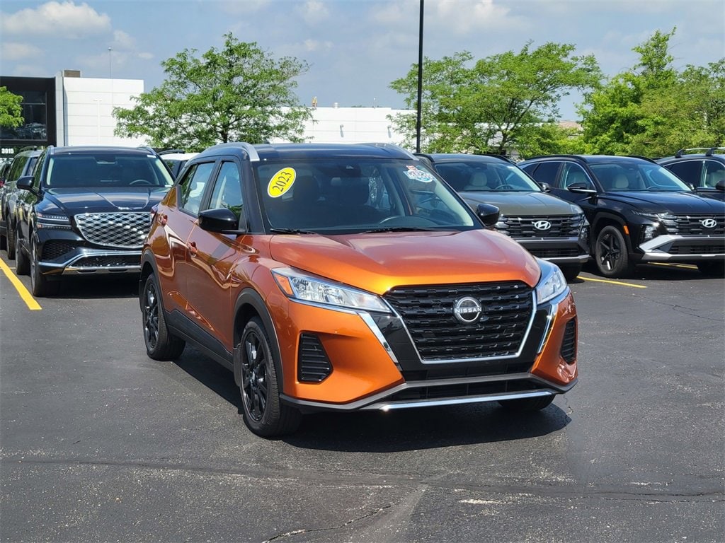 Used 2023 Nissan Kicks SV with VIN 3N1CP5CV5PL477455 for sale in Brunswick, OH