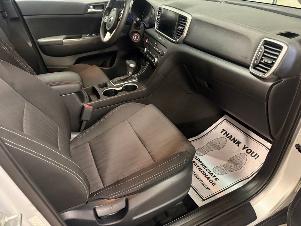 2022 Kia Sportage LX - Photo 30