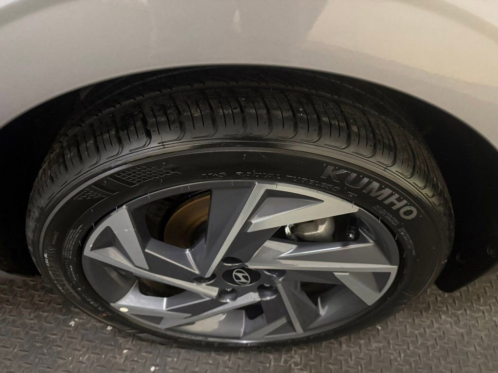 2025 Hyundai Elantra SEL - Photo 19
