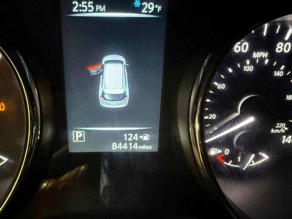 Used 2017 Nissan Rogue SL with VIN 5N1AT2MV1HC800647 for sale in Brunswick, OH