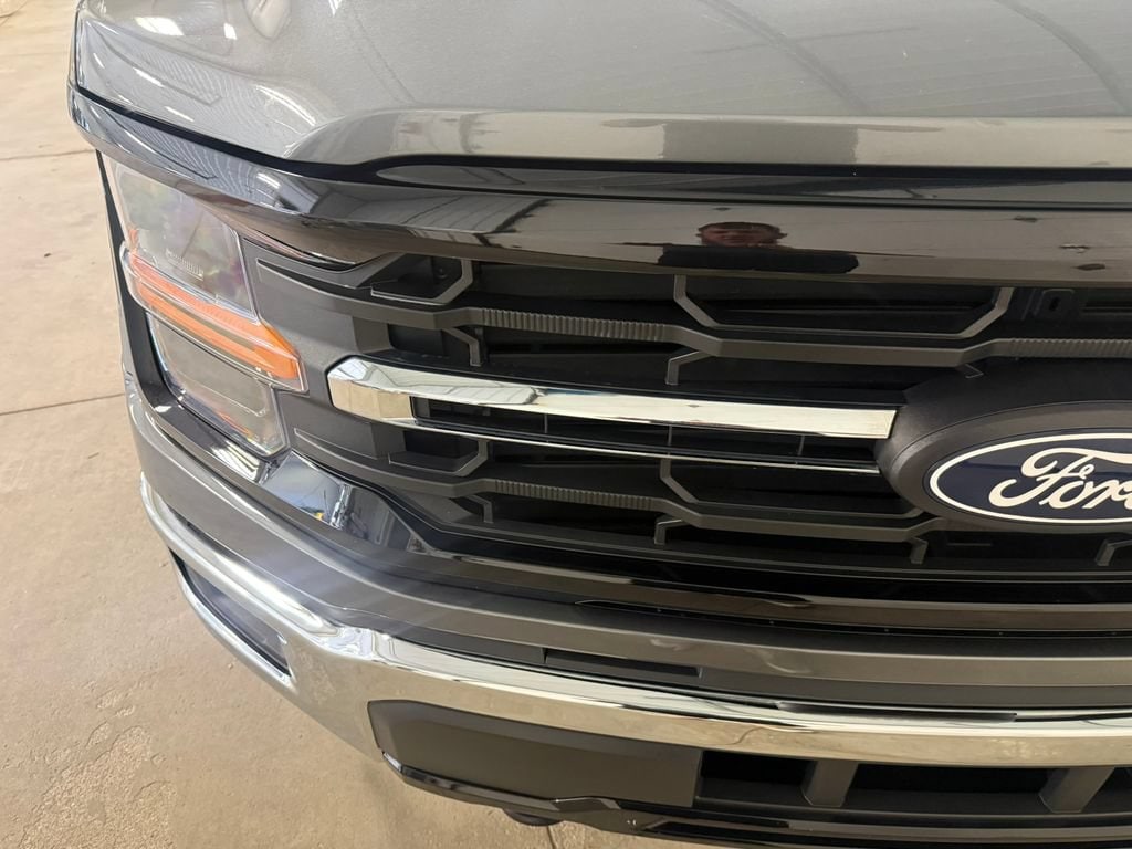 2025 Ford F-150 XLT - Photo 5