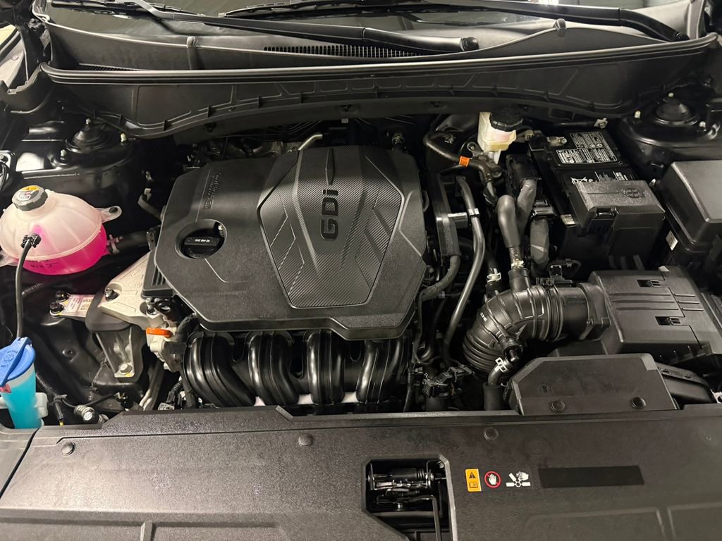 2025 Hyundai Tucson SE - Photo 12
