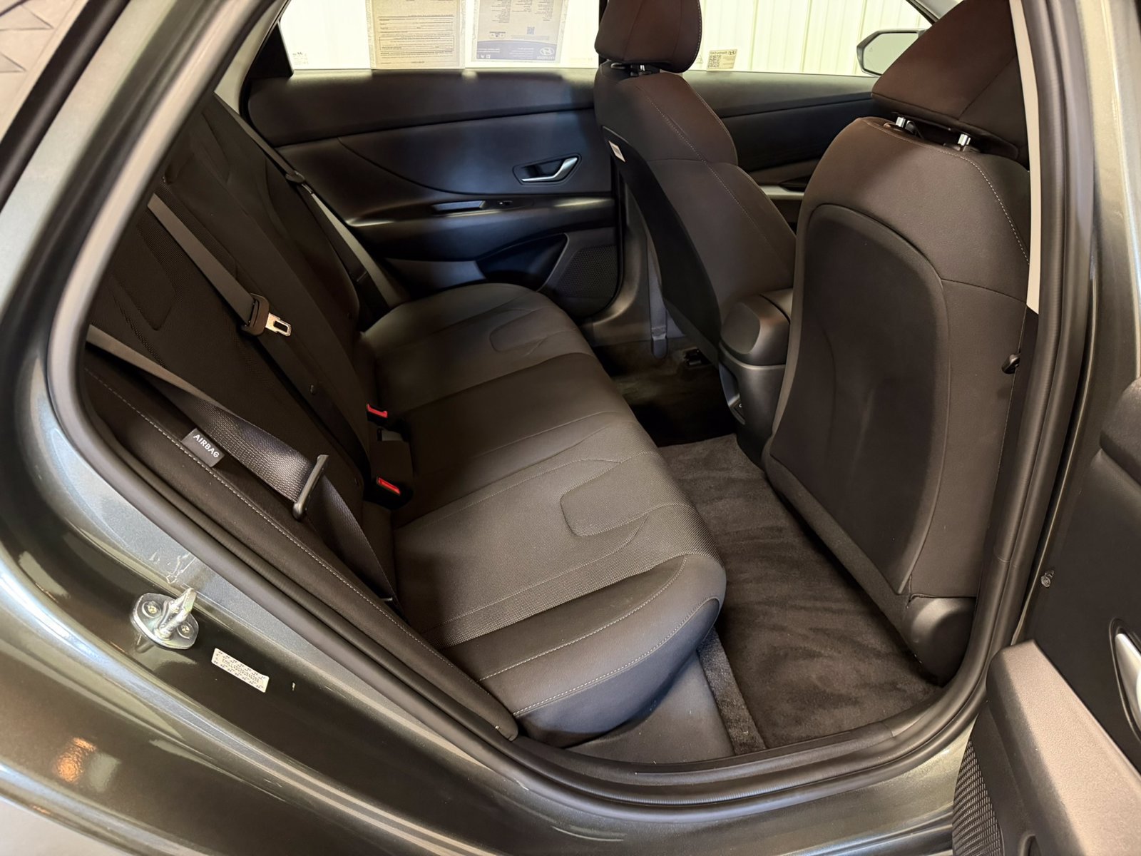 2024 Hyundai Elantra SE - Photo 31