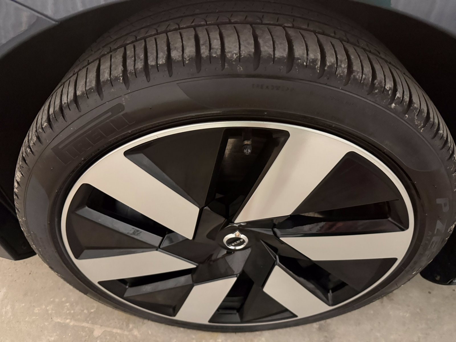 2024 Volvo S60 Plus - Photo 10