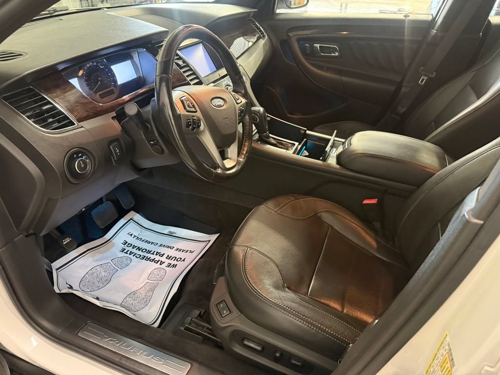2013 Ford Taurus Limited - Photo 22