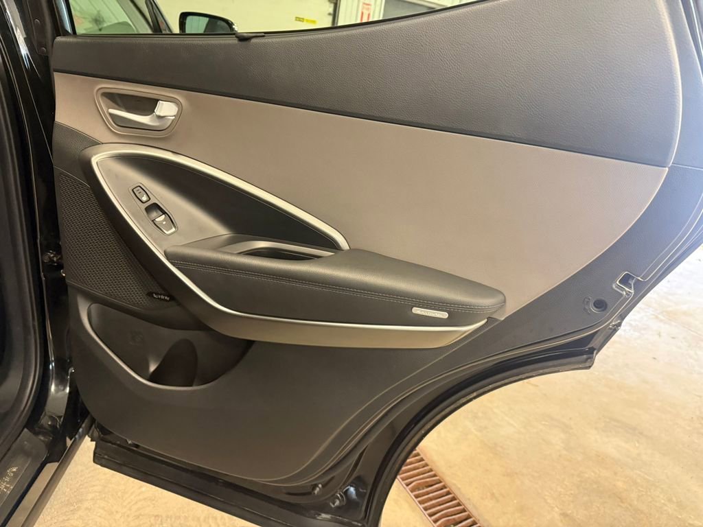 2017 Hyundai Santa Fe Sport 2.0T - Photo 32