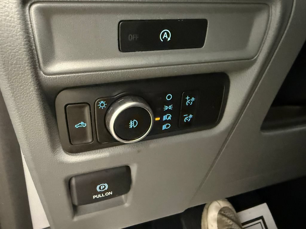 2025 Ford F-150 XLT - Photo 37