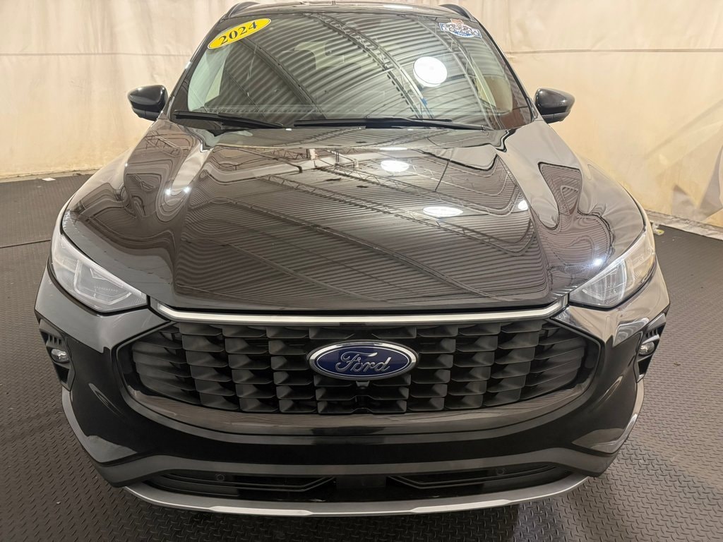 Used 2024 Ford Escape Platinum SUV