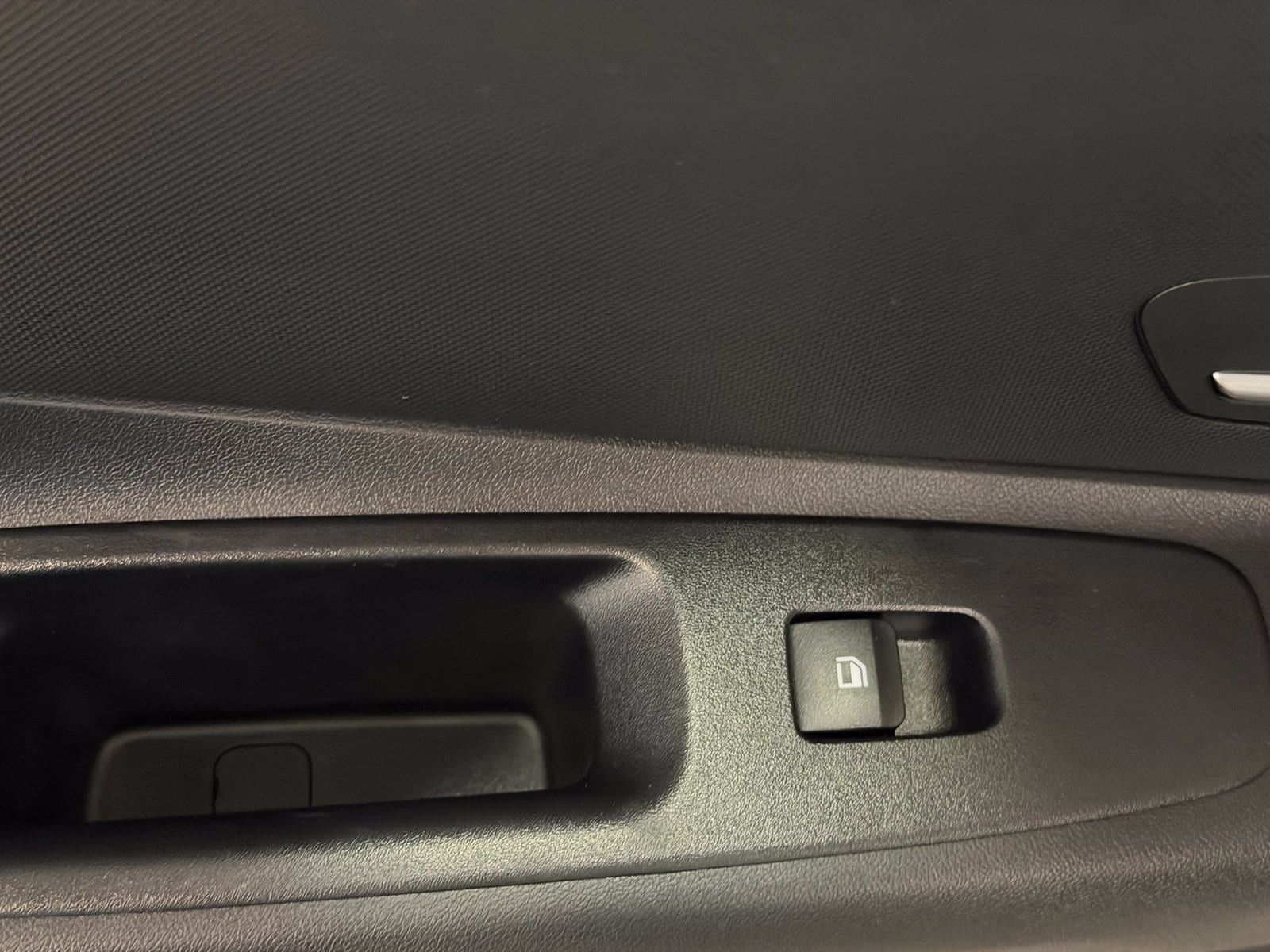 2024 Hyundai Elantra SE - Photo 30