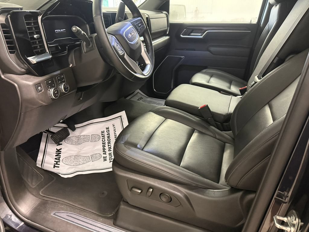 2025 GMC Sierra 1500 SLT - Photo 24