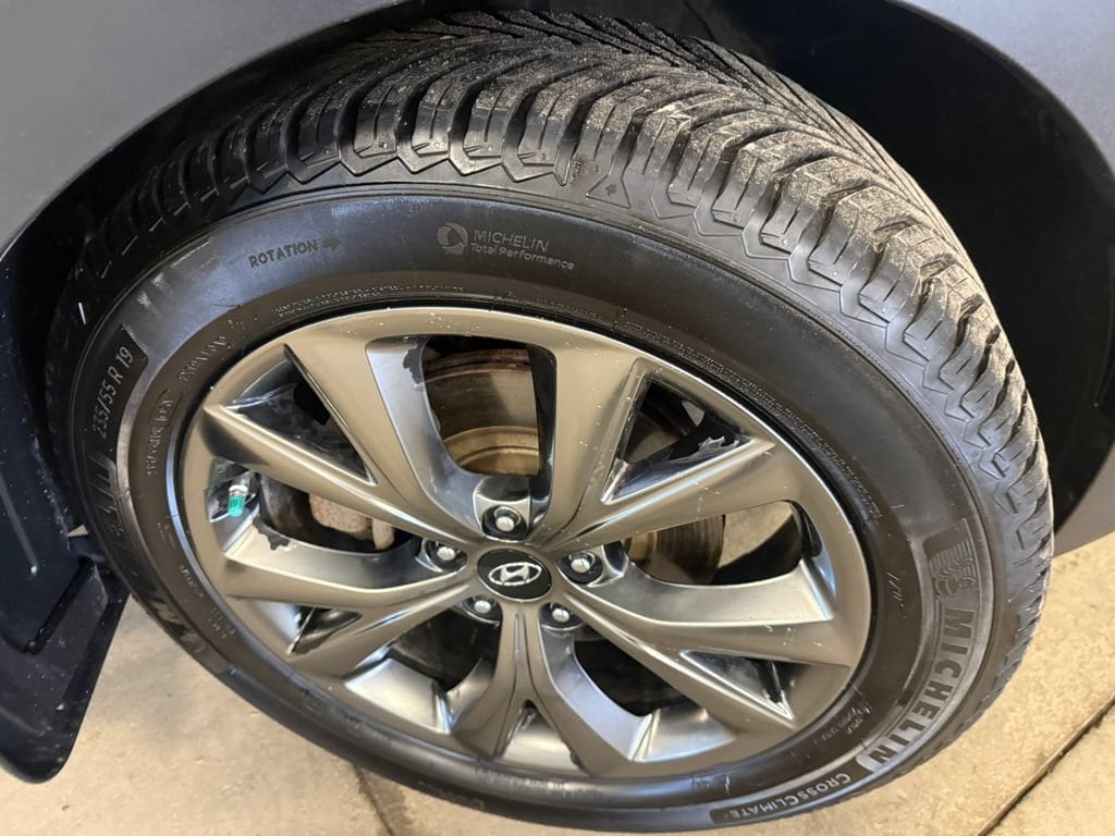 2017 Hyundai Santa Fe Sport 2.0T - Photo 17