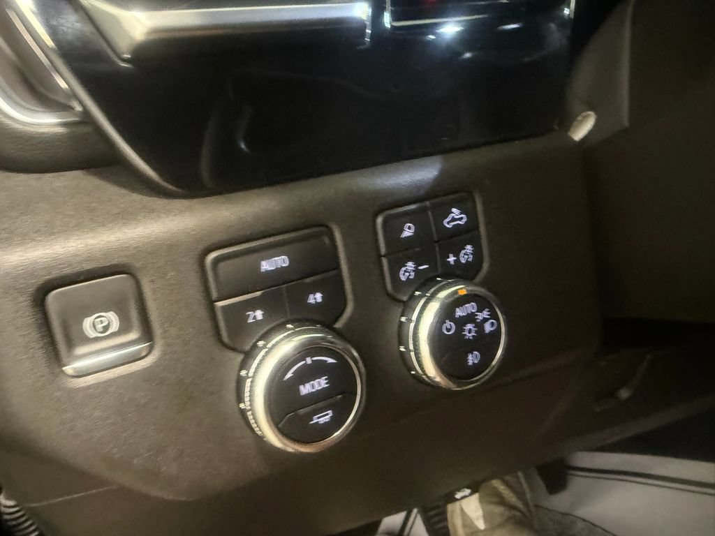 2025 GMC Sierra 1500 SLT - Photo 39