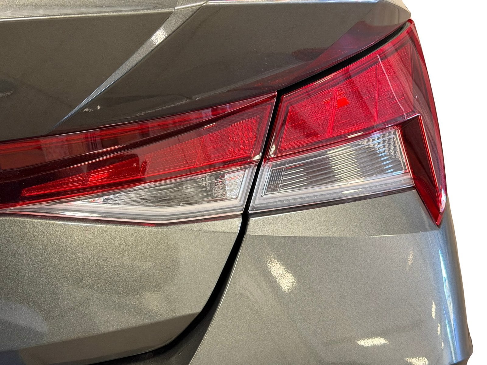 2024 Hyundai Elantra SE - Photo 21