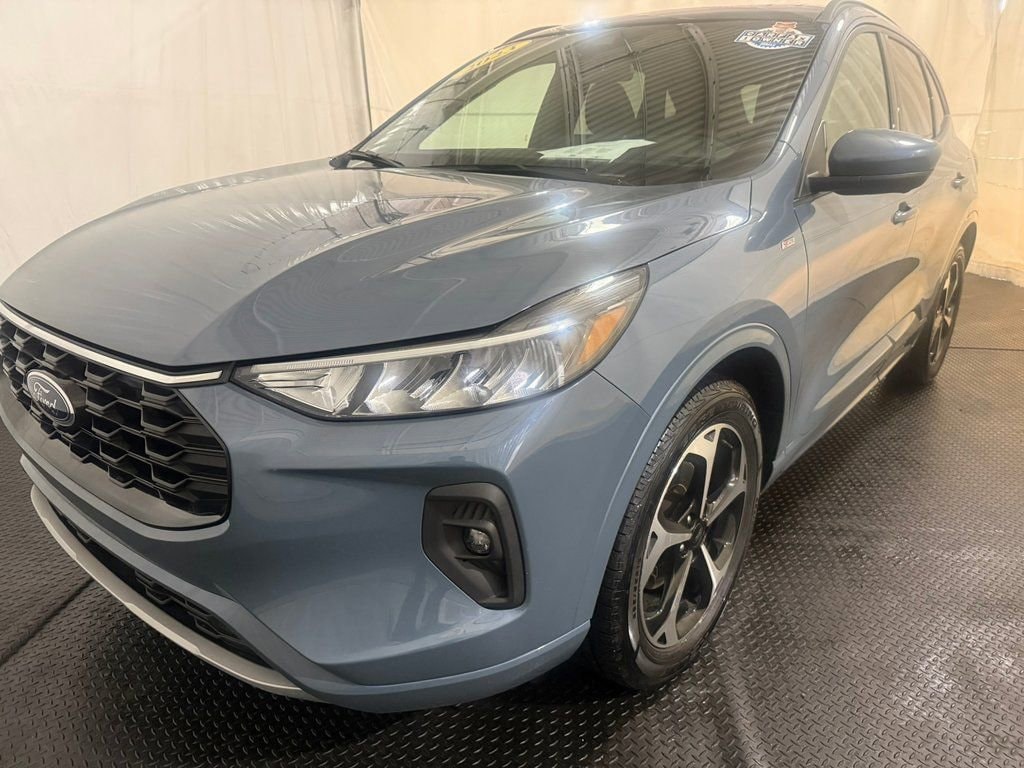 Used 2023 Ford Escape ST-Line Select SUV