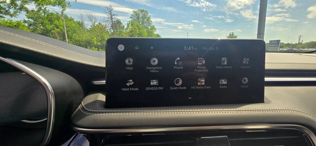 2026 GENESIS G70 Standard - Photo 11