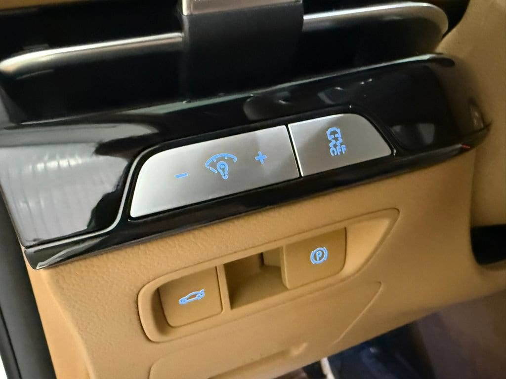 2025 GENESIS G80 Base - Photo 40