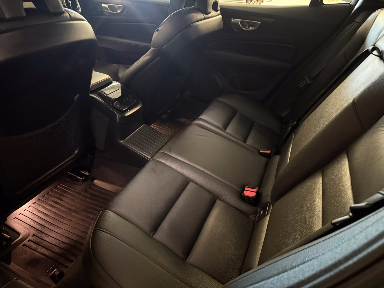 2024 Volvo S60 Plus - Photo 26