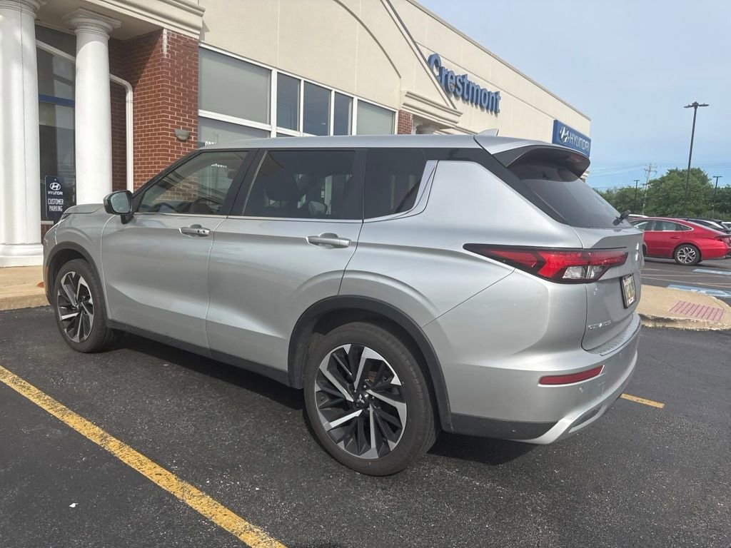 2022 Mitsubishi Outlander SE - Photo 17