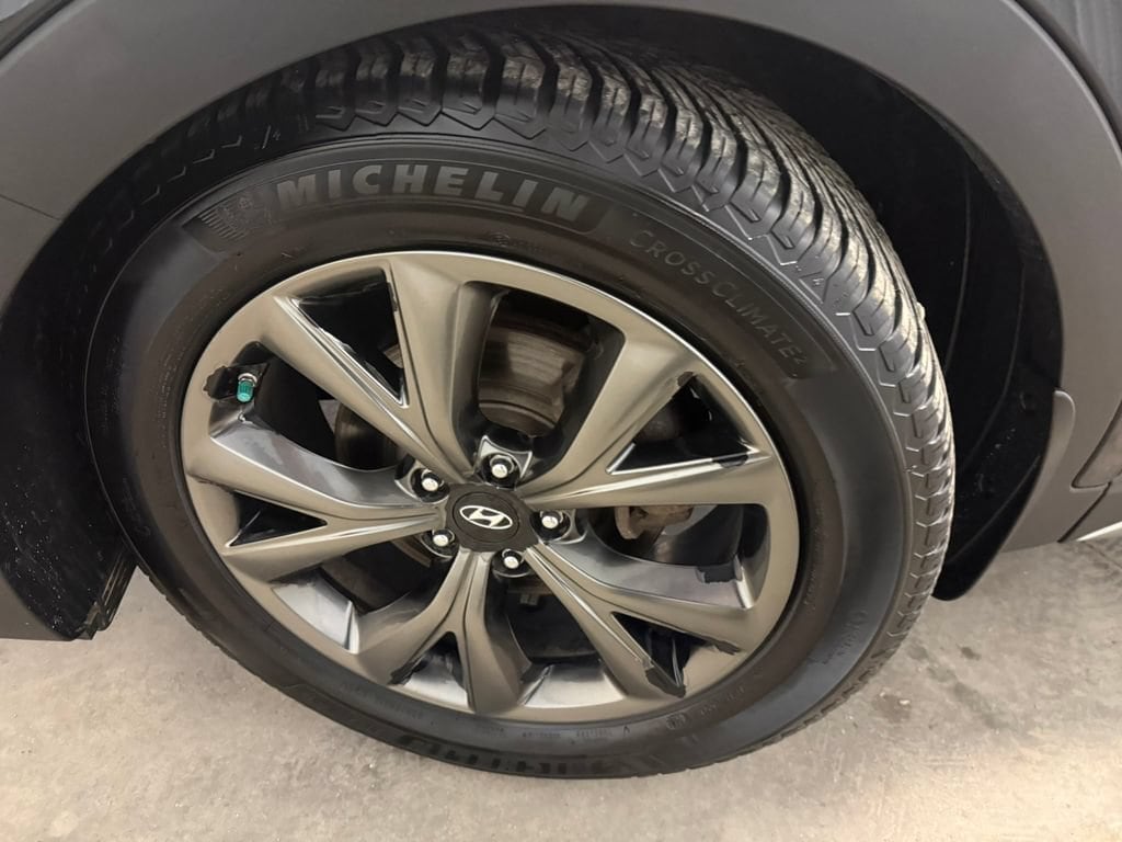 2017 Hyundai Santa Fe Sport 2.0T - Photo 20