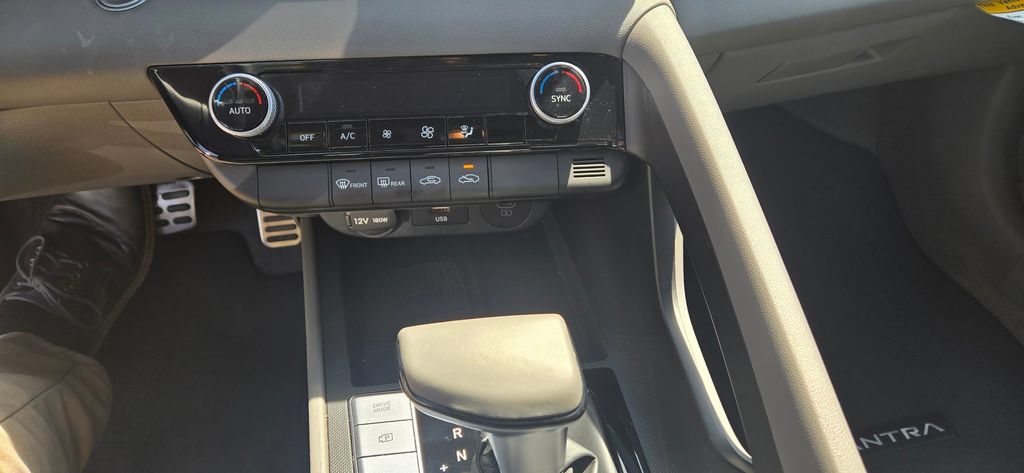 2026 Hyundai Elantra SEL Sport - Photo 12