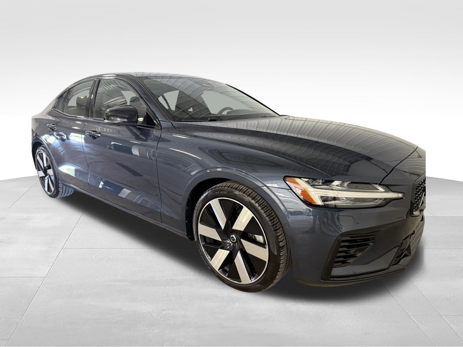 2024 Volvo S60 Plus - Photo 12