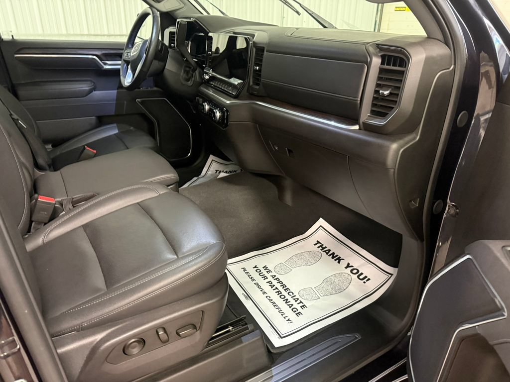 2025 GMC Sierra 1500 SLT - Photo 31